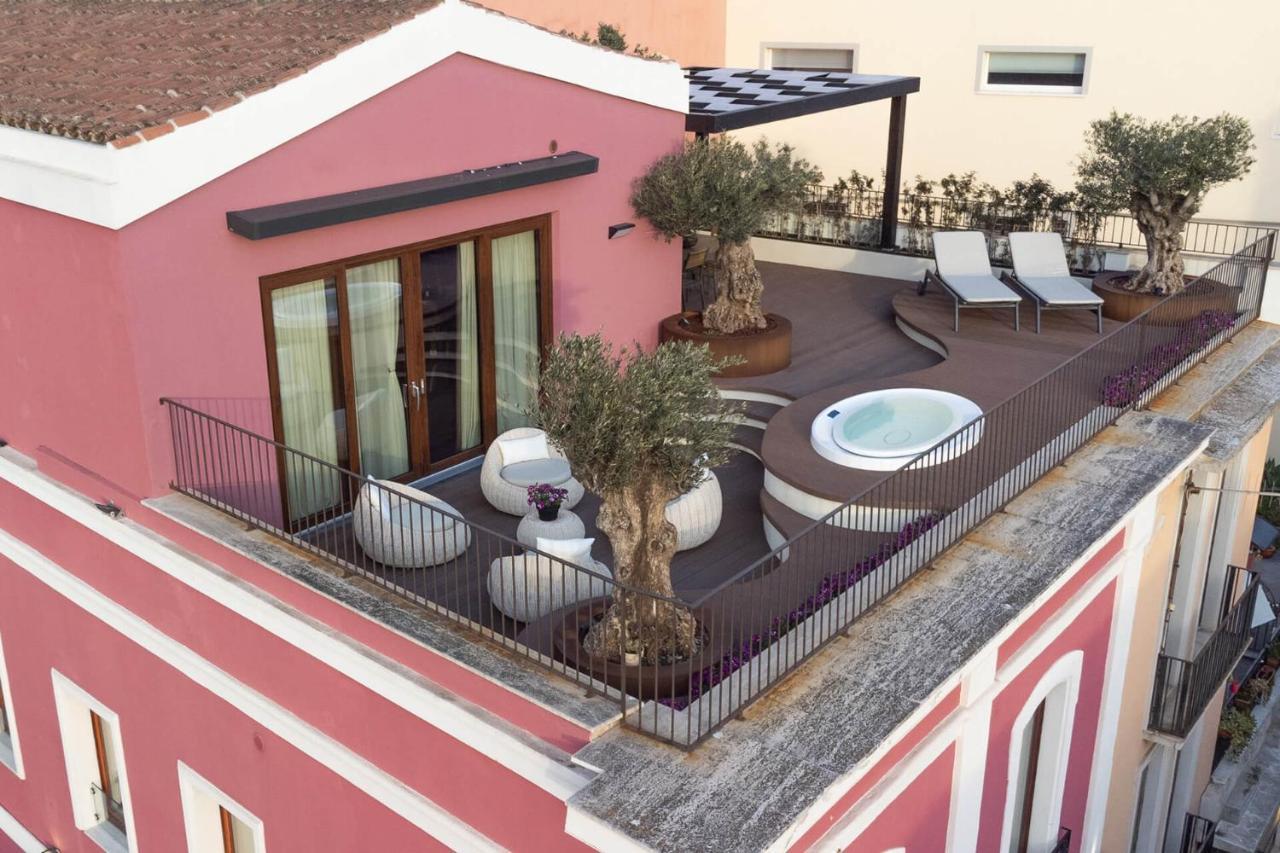 Palazzo Ferrucci Luxury Suites Cagliari Exterior photo