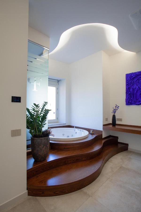 Palazzo Ferrucci Luxury Suites Cagliari Exterior photo